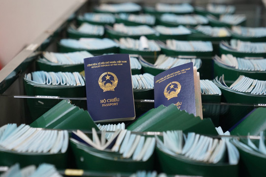 Hướng dẫn làm hộ chiếu online - nhận tại nhà qua Bưu điện