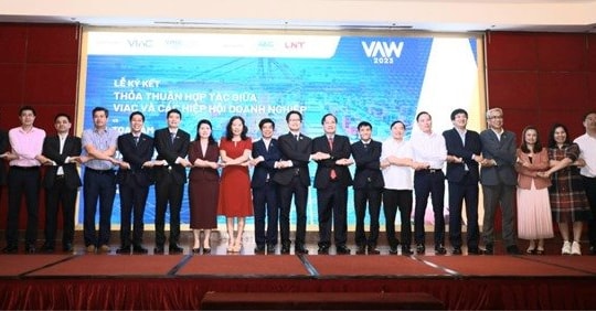 VIAC và 19 hiệp hội doanh nghiệp ký kết thỏa thuận hợp tác nâng cao năng lực pháp lý, phòng ngừa rủi ro