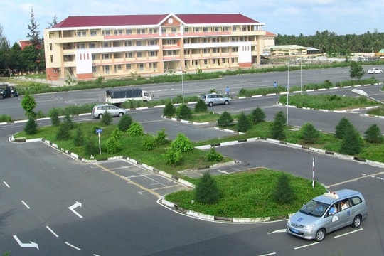 Chấn chỉnh công tác đào tạo, cấp đổi giấy phép lái xe