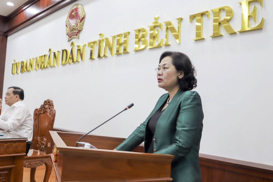 Thống đốc Nguyễn Thị Hồng làm việc với tỉnh Bến Tre và tỉnh Vĩnh Long