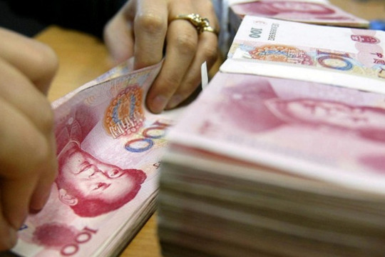 Đồng Nhân dân tệ yếu đi đang trở thành vấn đề đau đầu với Ngân hàng Trung ương Trung Quốc