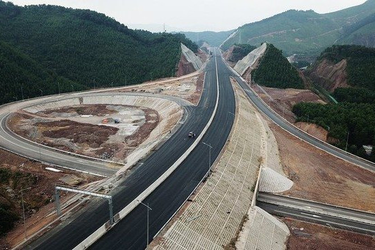 Điều chỉnh chủ trương đầu tư Dự án đường cao tốc Tuyên Quang - Phú Thọ kết nối với cao tốc Nội Bài - Lào Cai