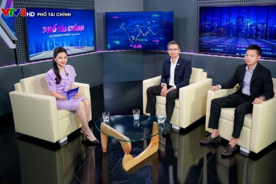Thị trường phục hồi tích cực, dòng tiền luân chuyển ra sao giữa các nhóm ngành?