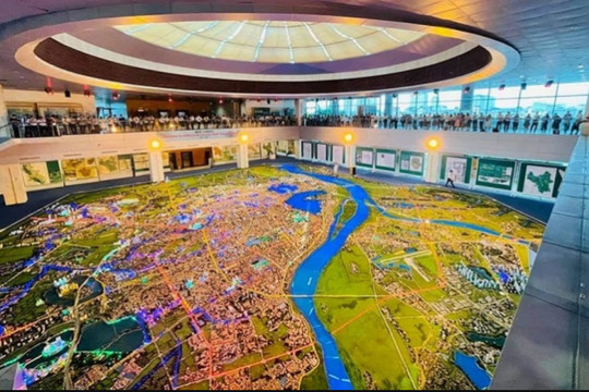 Hà Nội lập quy hoạch phát triển đô thị bám theo sông Hồng, vành đai 4 và 5
