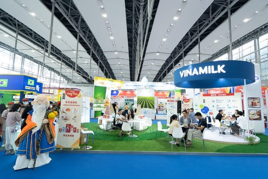 Sữa đặc ông Thọ (Vinamilk) tạo ấn tượng tại hội chợ Quảng Châu, Trung Quốc