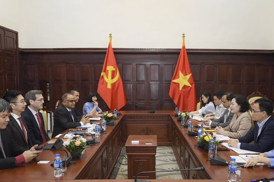 Thống đốc NHNN Nguyễn Thị Hồng làm việc với Giám đốc quốc gia ADB tại Việt Nam