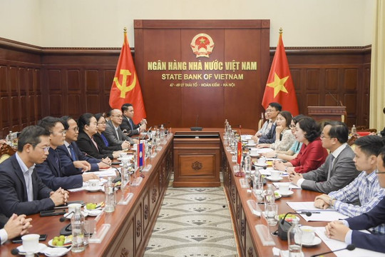 Thống đốc Nguyễn Thị Hồng tiếp và làm việc với Thống đốc NHCHDCND Lào