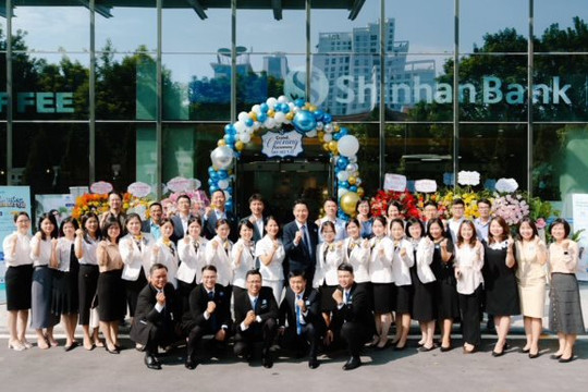 Ngân hàng Shinhan Việt Nam chính thức khai trương phòng giao dịch Tây Hồ
