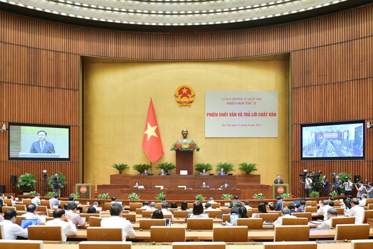 Khai mạc phiên chất vấn và trả lời chất vấn tại Phiên họp thứ 25 của Ủy ban Thường vụ Quốc hội