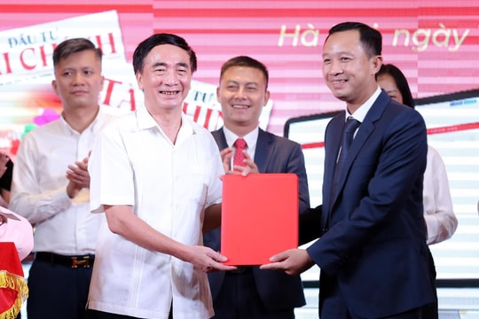 Ông Lê Vũ Phong giữ chức Phó Tổng Biên tập Tạp chí Đầu tư Tài chính