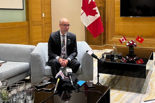Đại sứ Canada tại Việt Nam: “Người Canada đang chờ đợi để ăn tôm, hạt điều của Việt Nam”