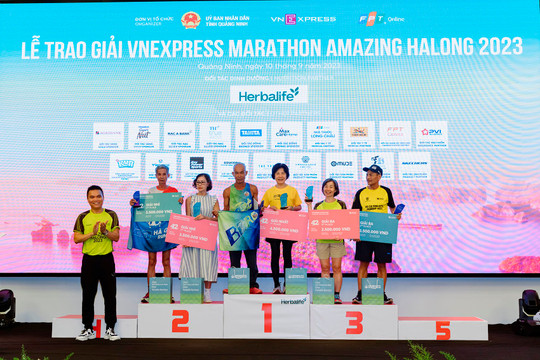 Herbalife Việt Nam đồng hành cùng VnExpress với giải chạy marathon tại thành phố Hạ Long