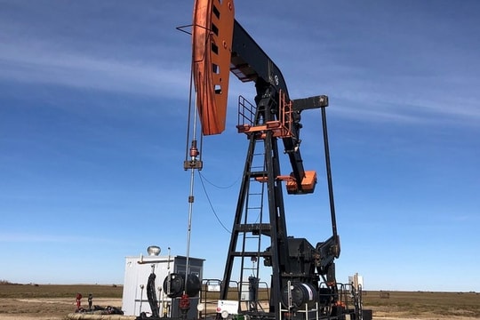 Nguyên nhân Saudi Arabia nhượng bộ để ngăn giá dầu không tăng quá 100USD/thùng