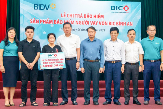 BIC chi trả gần 3,8 tỷ đồng quyền lợi bảo hiểm cho khách hàng vay vốn tại BIDV Hà Tĩnh