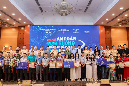 Lễ trao giải Chương trình Sáng kiến an toàn giao thông Việt Nam 2023