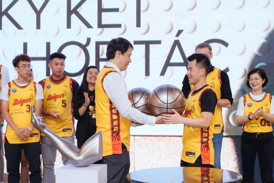 Sun Life Việt Nam đồng hành cùng Saigon Heat truyền cảm hứng rèn luyện thể thao đến thế hệ trẻ