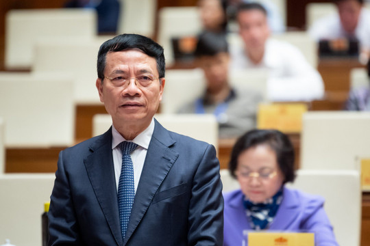 Bộ trưởng Nguyễn Mạnh Hùng: Các Bộ quản lý lĩnh vực nào thì cũng quản lý lĩnh vực đó trên không gian mạng