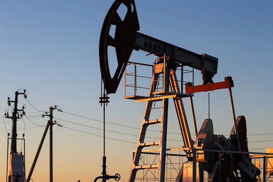 Giá dầu lao dốc kéo lùi thị trường hàng hoá