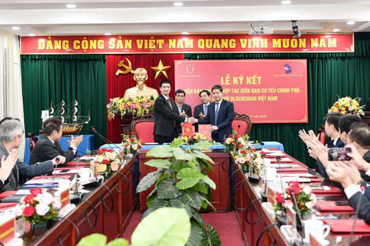 Ban Cơ yếu Chính phủ và Hiệp hội Blockchain Việt Nam ký kết Biên bản Ghi nhớ hợp tác