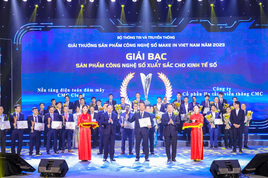 CMC thắng lớn tại giải thưởng Make in Viet Nam 2023