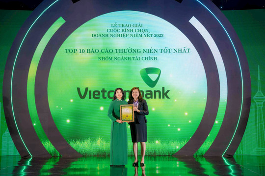 Vietcombank: Top 10 doanh nghiệp niêm yết có Báo cáo thường niên tốt nhất trên thị trường chứng khoán
