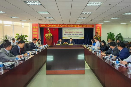 Phó Thống đốc Thường trực NHNN Đào Minh Tú làm việc với các tổ chức tín dụng trên địa bàn tỉnh Lâm Đồng
