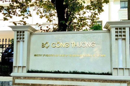 Thứ trưởng Nguyễn Sinh Nhật Tân làm người phát ngôn Bộ Công Thương