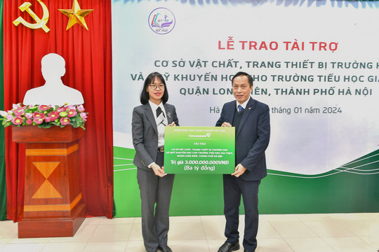Vietcombank tài trợ cơ sở vật chất, trang thiết bị trường học và Quỹ Khuyến học cho trường tiểu học Gia Thụy, Long Biên