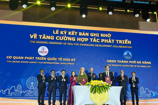 Hoa Kỳ và thành phố Đà Nẵng ký bản ghi nhớ về tăng cường hợp tác phát triển