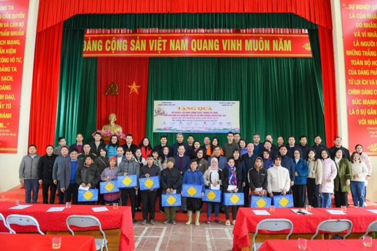 SHB đồng hành cùng Công đoàn Ngân hàng Việt Nam mang Tết ấm đến với vùng cao