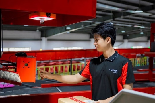 Cổ phiếu VTP (Viettel Post) tăng kịch biên độ trong phiên chào sàn HoSE