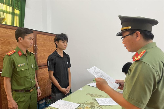 Khởi tố đối tượng tàng trữ, vận chuyển, lưu hành tiền giả