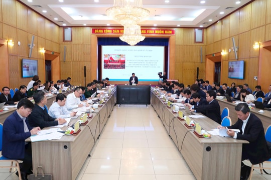 Tổ Biên tập của Tiểu ban Kinh tế - xã hội chuẩn bị cho Đại hội Đảng XIV họp phiên đầu tiên
