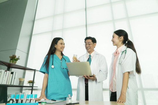 ABBANK tăng cường hỗ trợ doanh nghiệp SME đẩy mạnh kinh doanh năm 2024