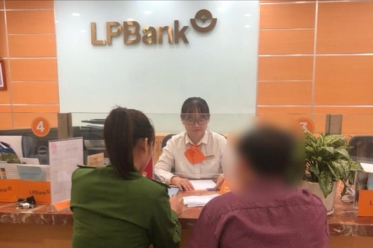 Nhân viên ngân hàng ngăn chặn vụ lừa đảo 400 triệu đồng
