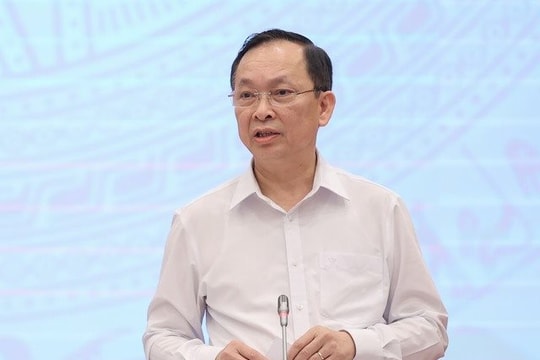 Phó Thống đốc thường trực Đào Minh Tú: Quyền lợi của khách hàng luôn được đảm bảo
