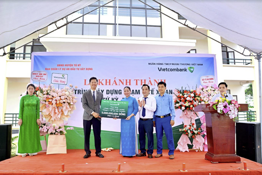 Vietcombank tài trợ 15 tỷ đồng xây trạm y tế và trường học tại huyện Tứ Kỳ, Hải Dương