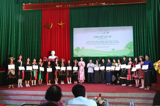 Tổng kết dự án “Nền tảng học tương tác trực tuyến câu lạc bộ nữ sinh” dành cho nữ sinh dân tộc thiểu số tại tỉnh Thái Nguyên