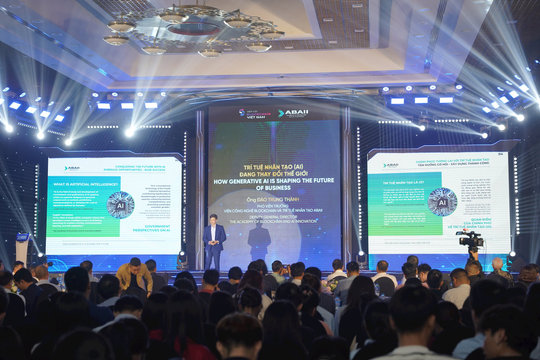 Hướng tới đào tạo, phổ cập Blockchain và AI cho 1 triệu lượt người