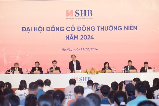 SHB tăng tốc chuyển đổi