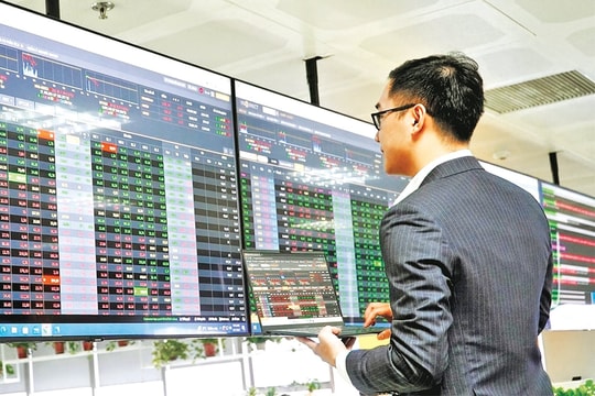 Vốn đầu tư gián tiếp nước ngoài và thị trường chứng khoán Việt Nam