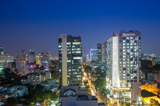 Chủ khách sạn Novotel Sai Gon Centre bất ngờ báo lãi 194 tỷ đồng, nợ trái phiếu vẫn trên 3.000 tỷ đồng