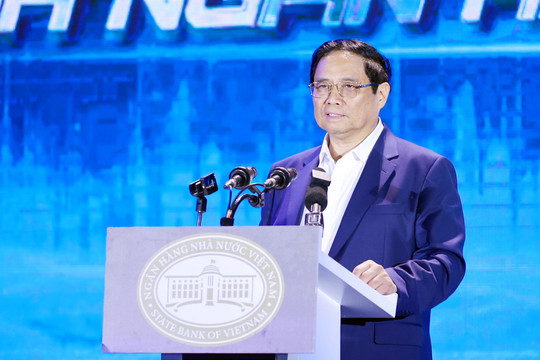 Thủ tướng đề ra 6 nhiệm vụ trọng tâm để chuyển đổi số ngành Ngân hàng lên tầm cao mới