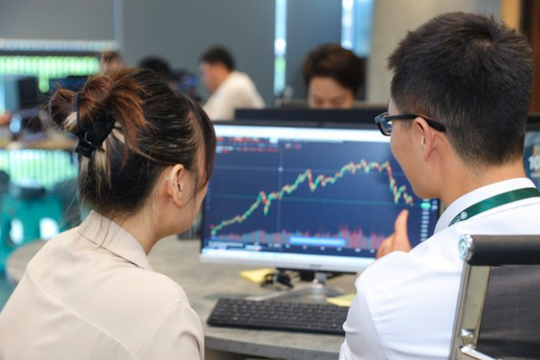 BSC: “Dòng tiền sẽ tiếp tục chuyển dịch vào kênh chứng khoán”
