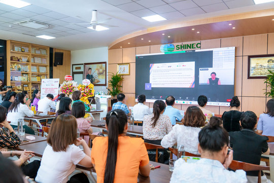 Gia tăng quyền năng nữ lao động trong các khu công nghiệp