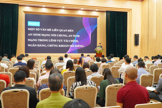 Thị trường chứng khoán đối mặt với nhiều nguy cơ về an ninh phi truyền thống