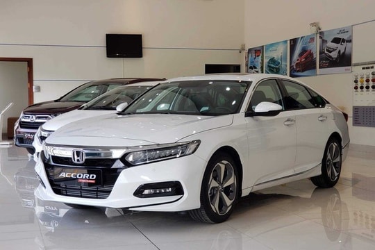 Honda giảm giá mạnh loạt xe ô tô, có mẫu giảm 220 triệu đồng
