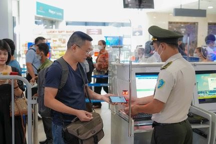 Bộ Tài chính nói gì về việc “nới lỏng” quy định hoãn xuất cảnh vì nợ thuế?