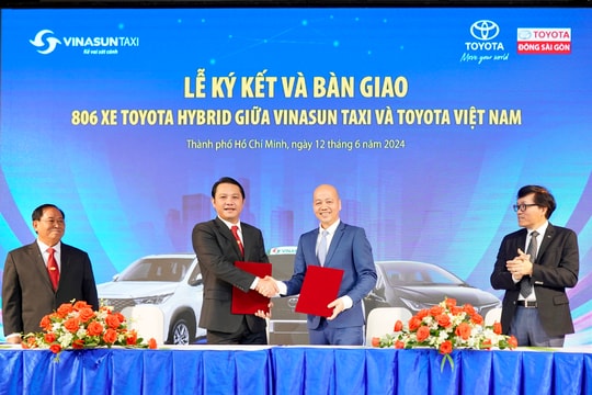 Vinasun và đại lý Toyota Đông Sài Gòn ký hợp tác chiến lược với kế hoạch đầu tư 2.000 xe Toyota Hybrid