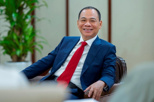 Ông Phạm Nhật Vượng: “Cho đến khi hết tiền mới thôi hỗ trợ tài chính cho VinFast”